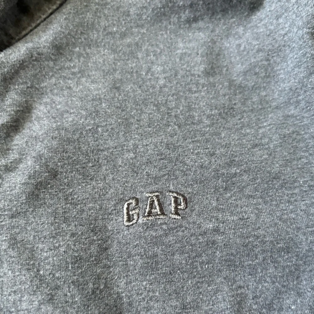 NWOT GAP Pullover heather Gray size medium